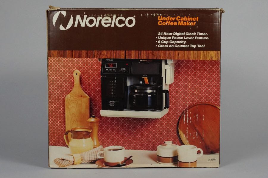 https://soft-electronics.com/objects/pic/900/norelco_under_cabinet_coffee_maker_box_1.jpg