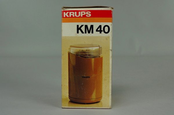 https://soft-electronics.com/objects/pic/med/krups_kaffeemuehle_km_40_box_1.jpg